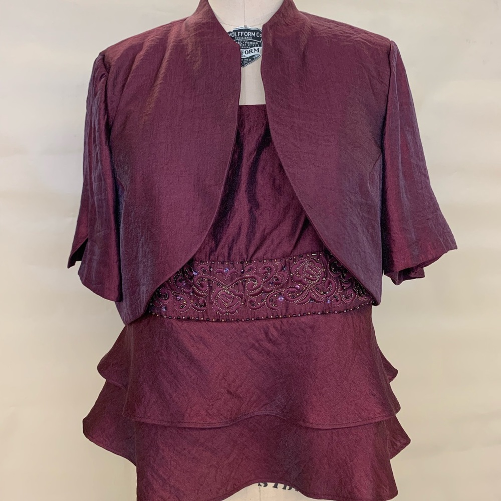 R&M Richards 18W burgundy 2pc sleeveless bodice with short sleeve jacket/shrug